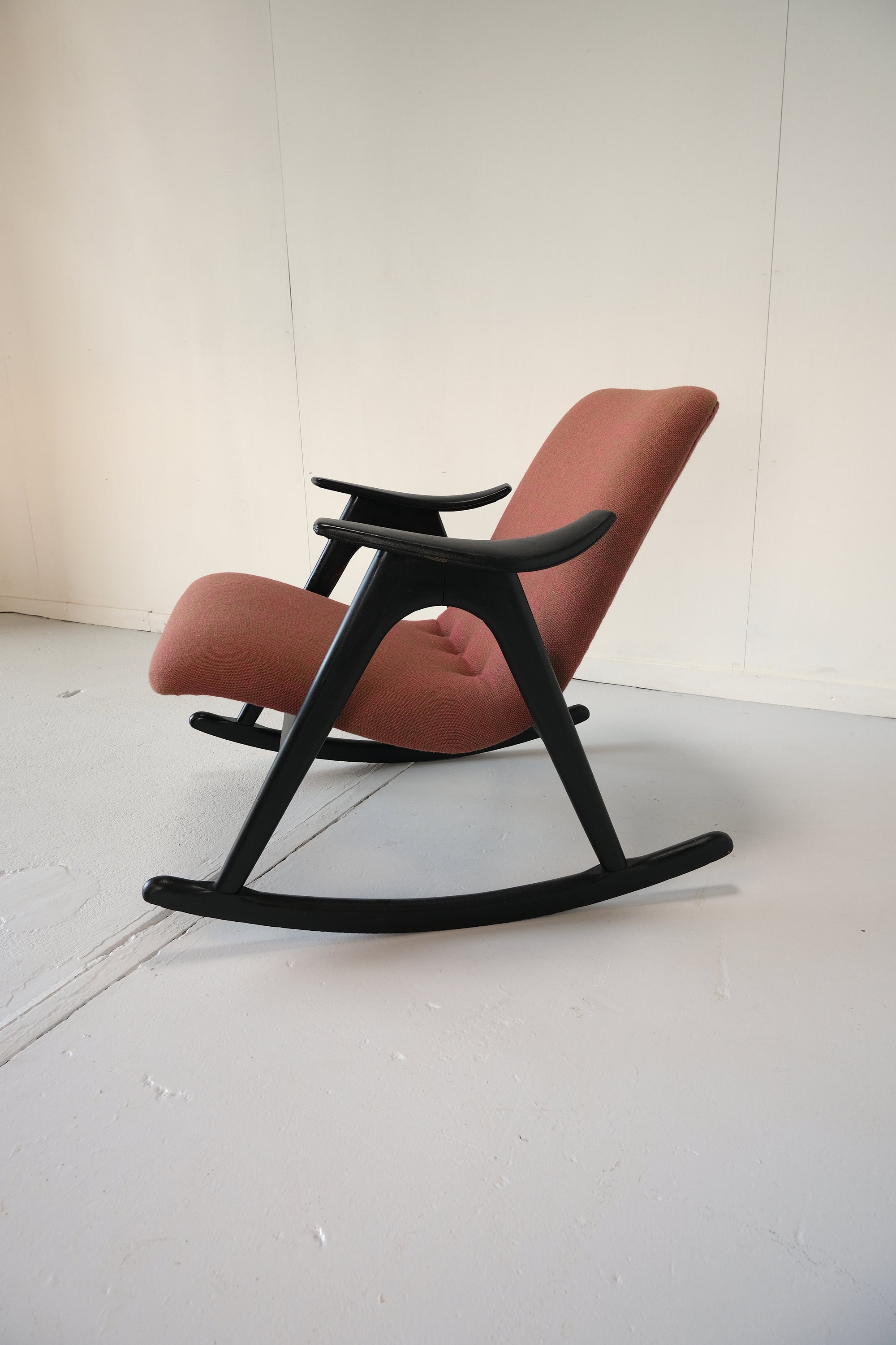 Schommelstoel Louis van Teeffelen x Kvadrat