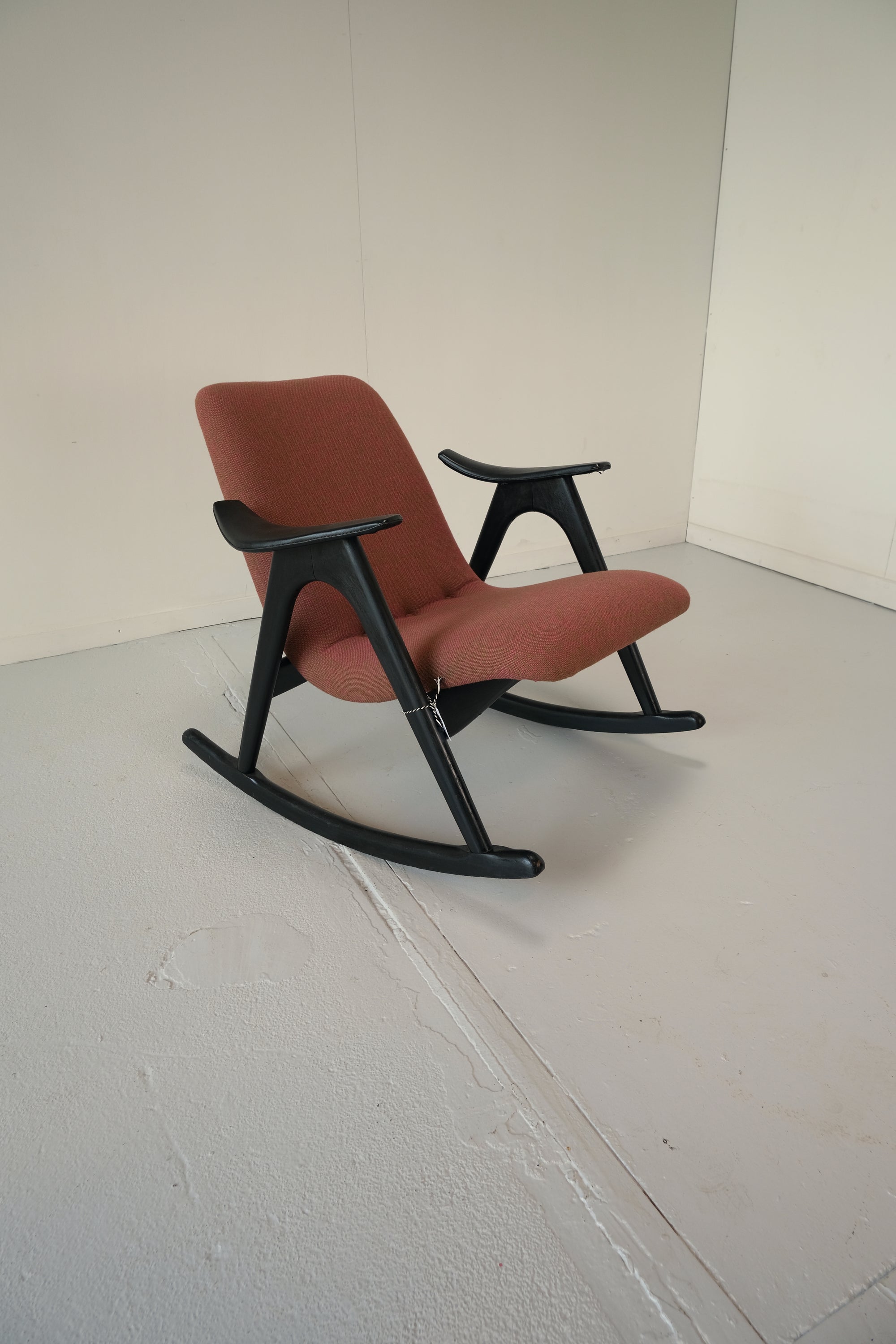 Schommelstoel Louis van Teeffelen x Kvadrat