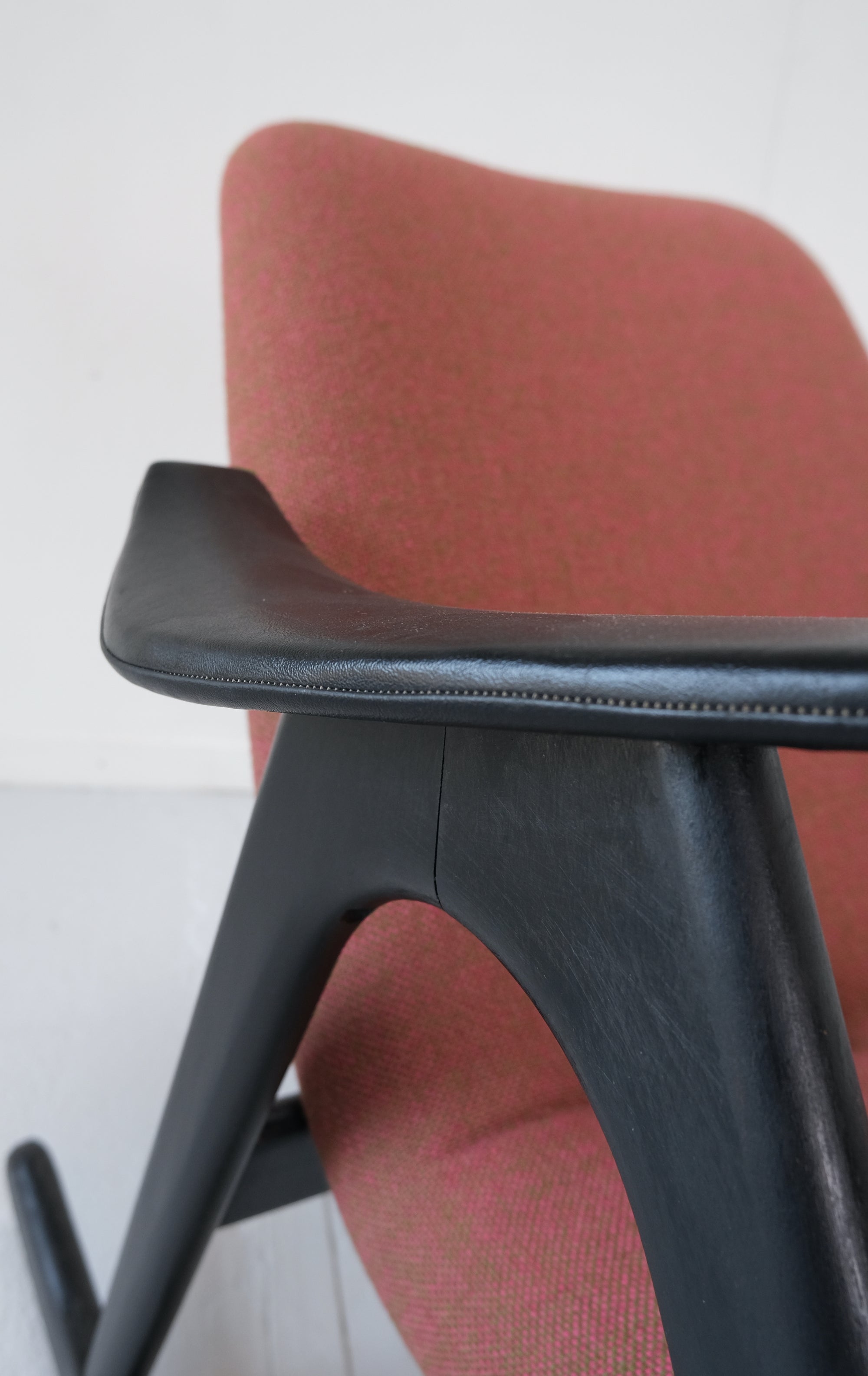 Schommelstoel Louis van Teeffelen x Kvadrat